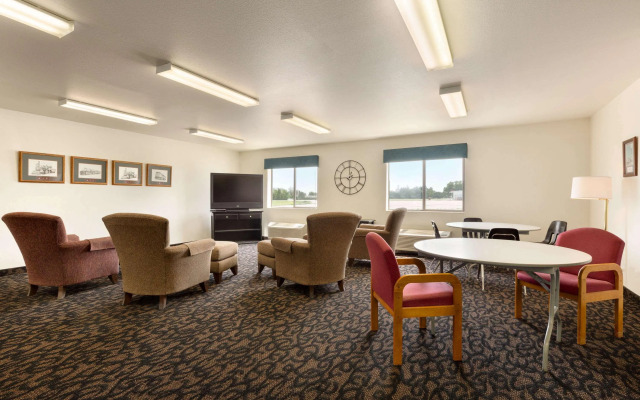 Travelodge by Wyndham Sharon Springs