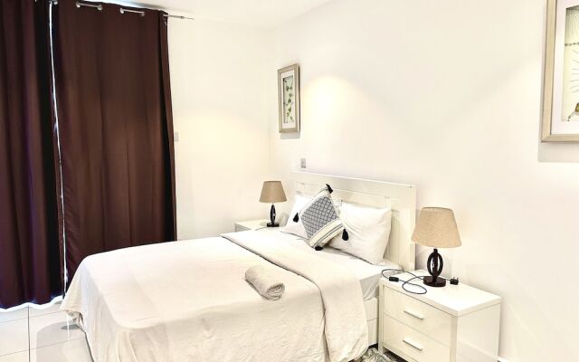 Embassy Gardens Apartment