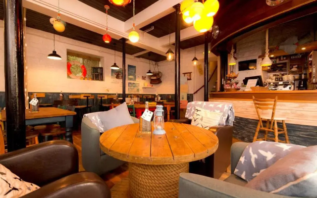 YHA Boggle Hole - Hostel
