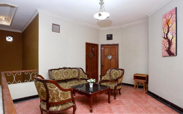 OYO 1072 Kampung Condro Wulan Guesthouse