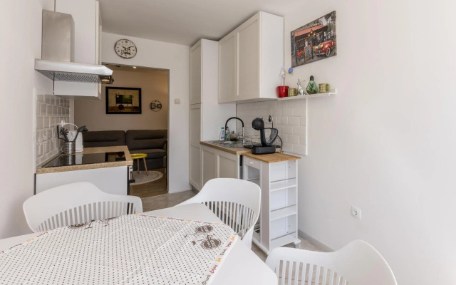 Sunny City Apartment