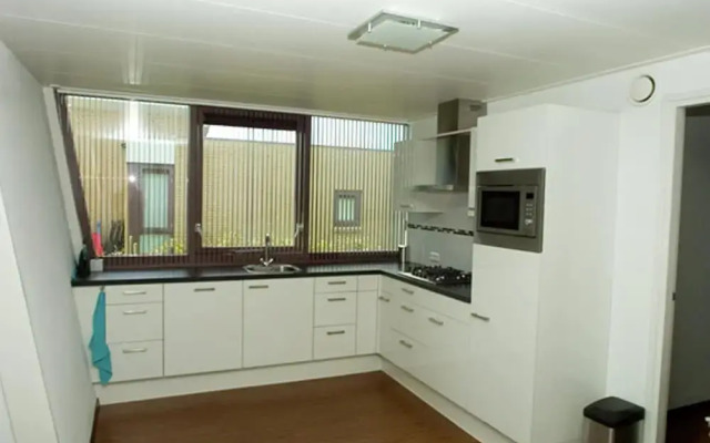 Nice House With a Private Jetty Located in Lemmer