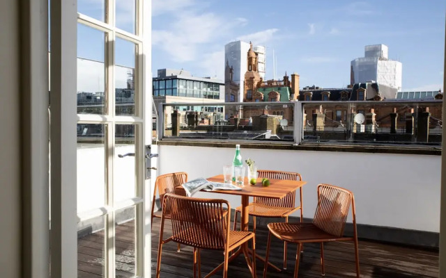 Gulaid House Knightsbridge by Bob W London