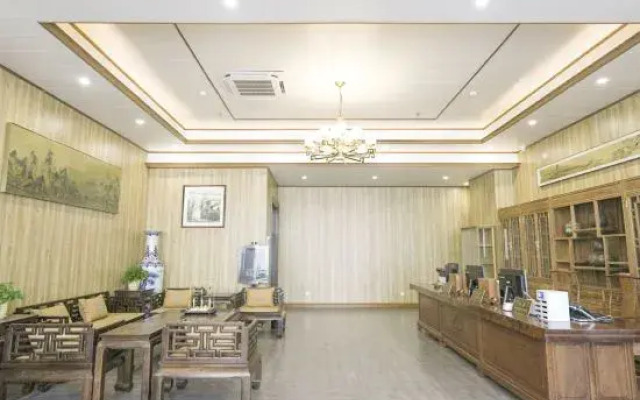 Fangcheng Port Zhenru Hotel