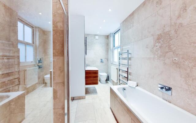 Large South Kensington Mews 2 Bed 2 5 Bath House