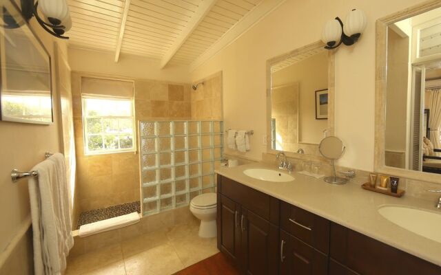 Admiral's Inn and Gunpowder Suites