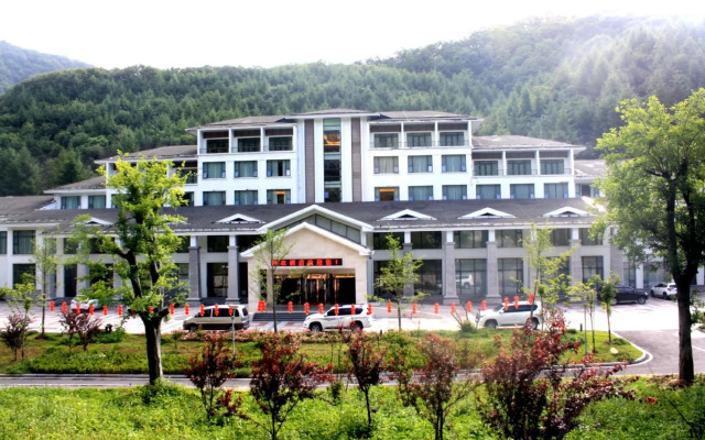 Shennong Hotel