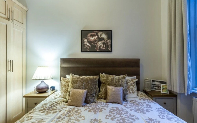 Spacious Centrally Located One Bed