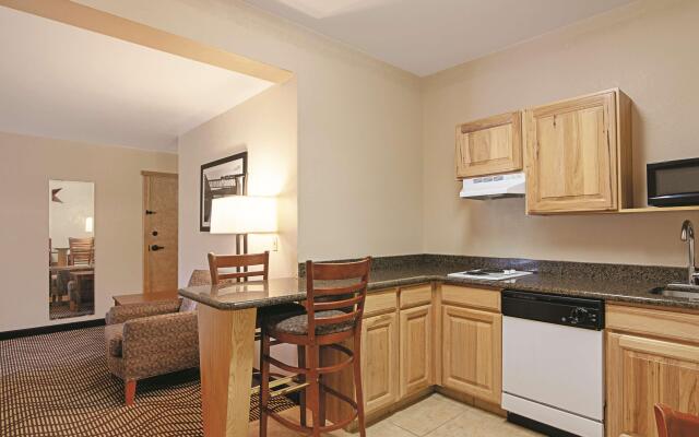 Best Western Plus Riverfront Hotel & Suites