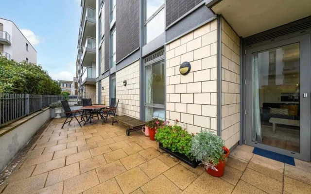 2 Bed-sleeps 6-free Parking-gym-terrace