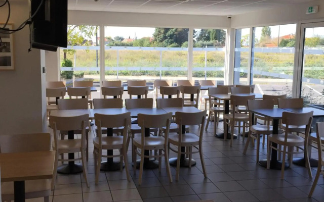 B&B HOTEL Marseille Aéroport Saint-Victoret