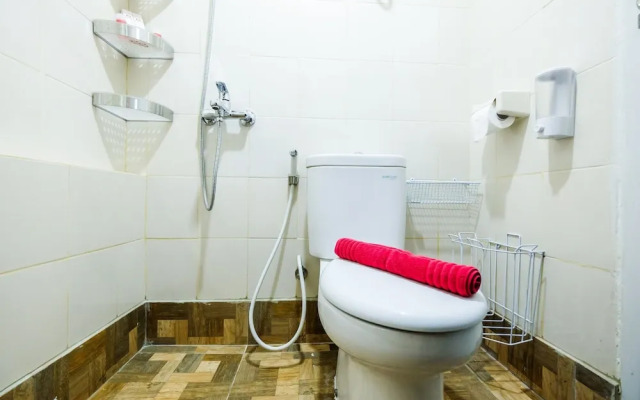 Classic 2BR Bassura City Apartment