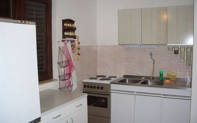 Vis Apartments