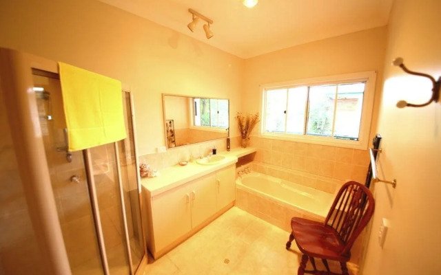 Bridgeman Downs B & B