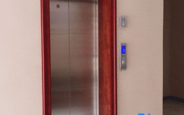 Yulong Business Hotel