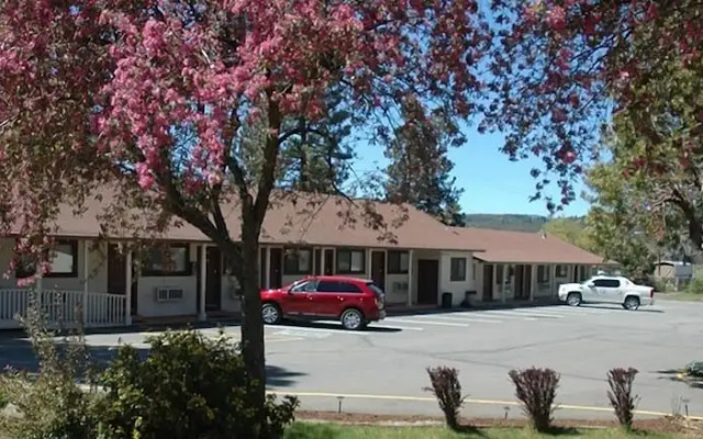 Burney Motel