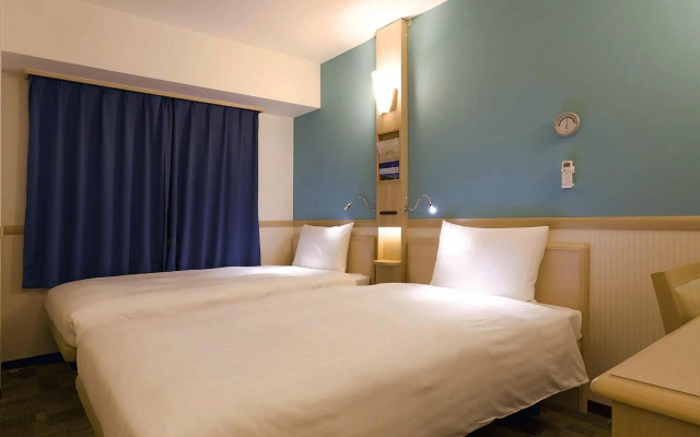 Toyoko Inn Osaka Kadoma-shi Ekimae