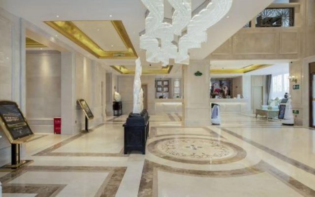 Vienna International Hotel (Hohhot East High-speed Railway Station) — фото 4