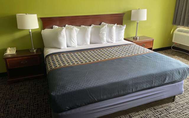 Wingate by Wyndham Lake George