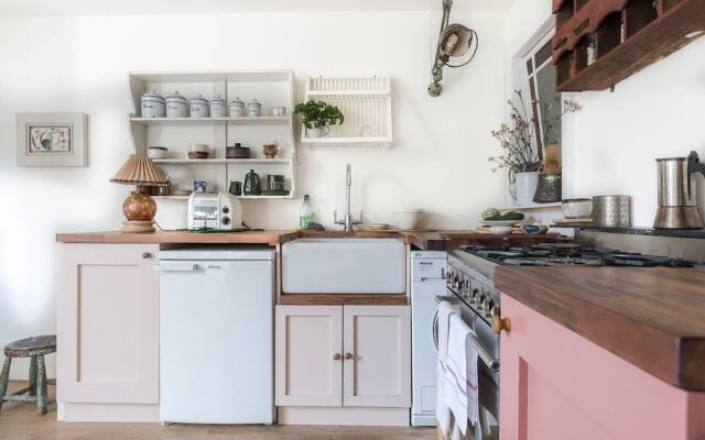 Hampstead Haven 1br Flat