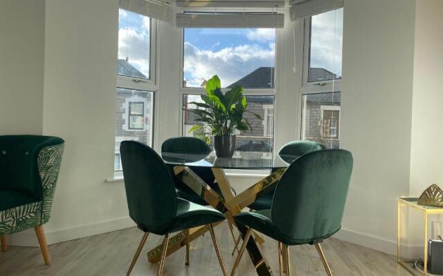 Wyndham Crescent - Stylish Flat in Popular Pontcanna