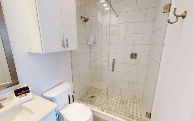 Seaside Serenity 5 Bedroom Home