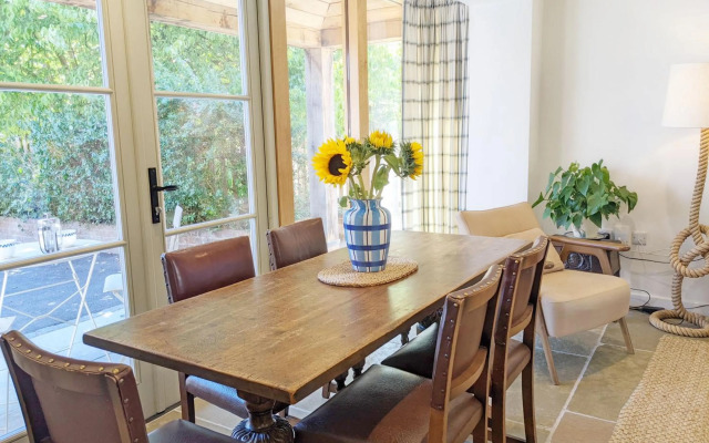 Hearnesbrook Barn , Emsworth