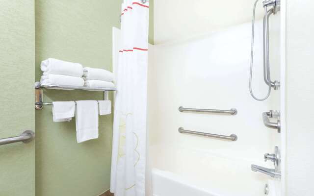 Hawthorn Extended Stay by Wyndham Kingsland