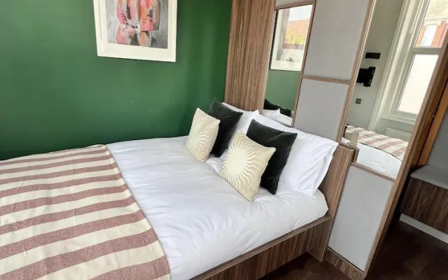 Cozy London Apartment With Great Location