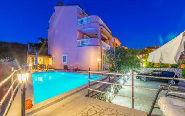 Villa M