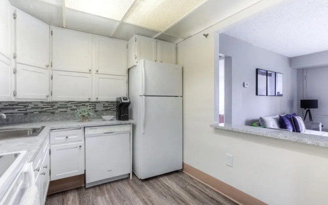 FRONTDESK 1431 Washington Blvd Apts Downtown Detroit