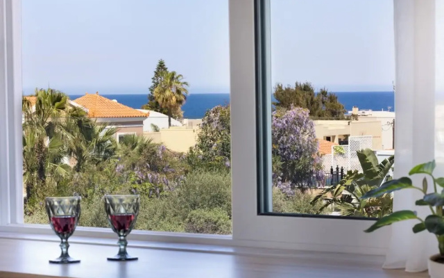 Sueno Studios and Apartments
