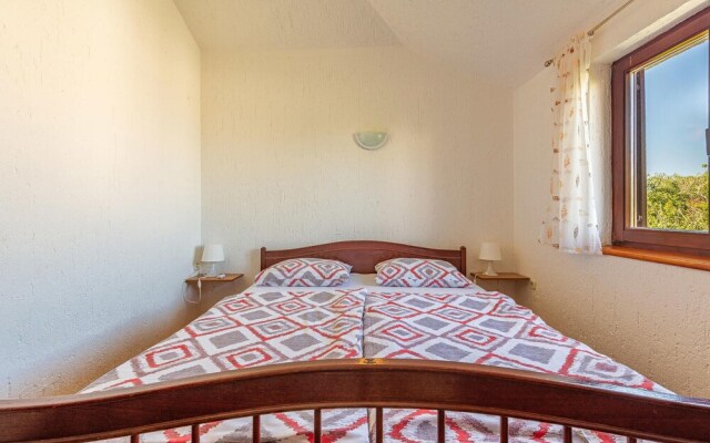 Amazing Apartment in Nin With 2 Bedrooms and Wifi