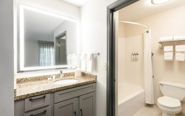 Candlewood Suites Eagan Arpt South - Mall Area by IHG