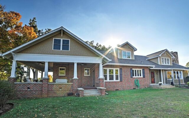 Spacious & Stunning Cleveland Getaway on 1 Acre