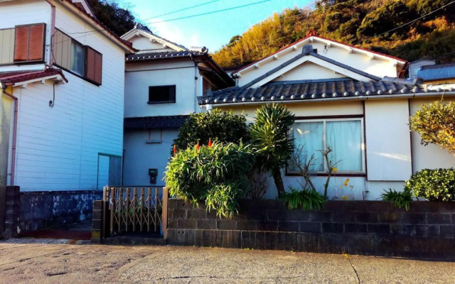 Izu Hokkawa Seaside Guesthouse 伊豆北川の家