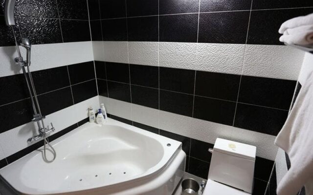 Goodstay Bandi Hotel