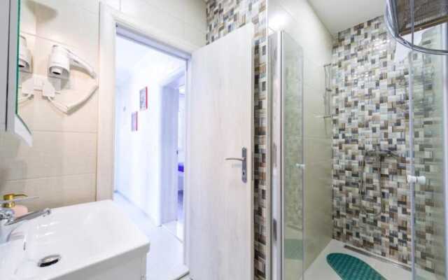 Stane - Modern & Fully Equipped - A3