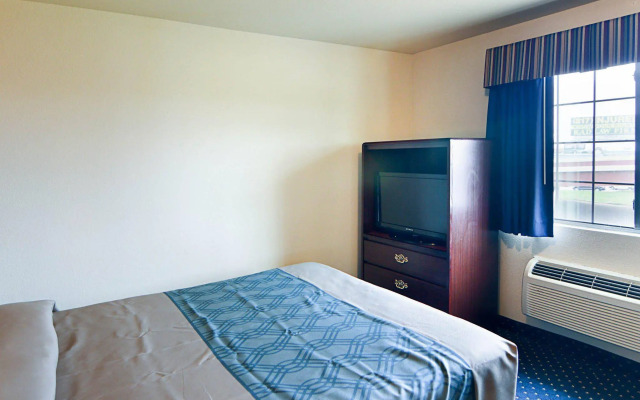 Rodeway Inn Carrollton I-35E