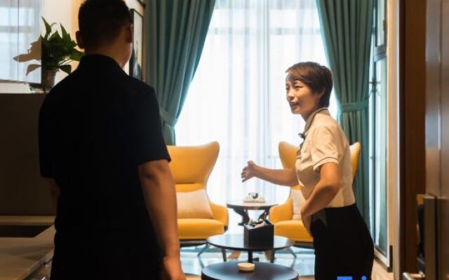 Zunxiang International Apartment (Shenzhen Futian Convention and Exhibition Cente)