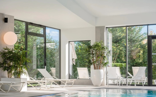 Golden Tulip Lyon Ouest Techlid Hotel & Spa
