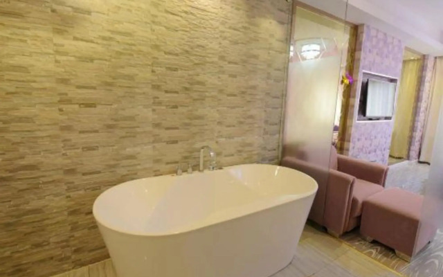 Yicheng Chain Hotel Feicheng Bus Station