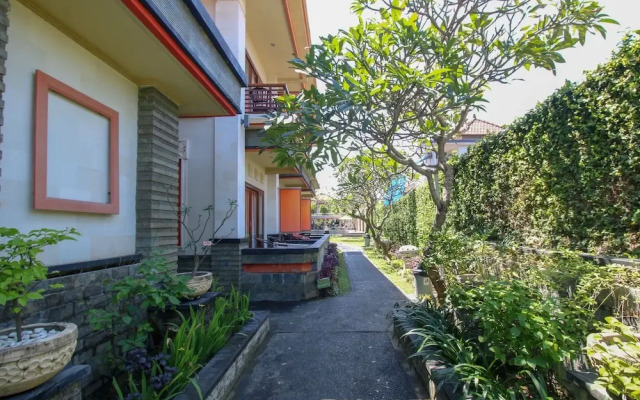 Airy Legian Padma Utara Bali
