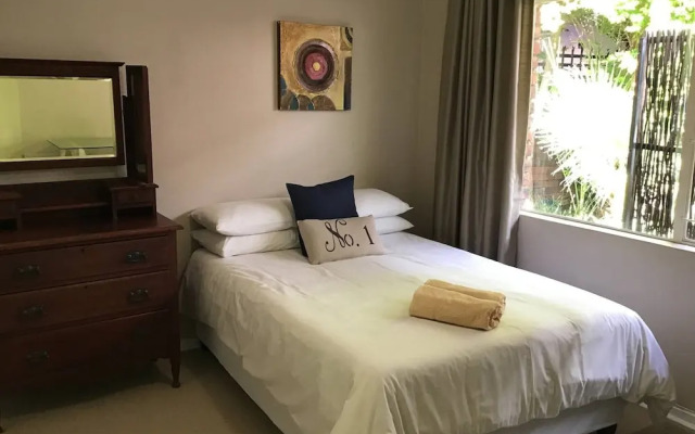 Fully Furnished 3 Bedroom House In in Pentagon Park Bloemfontein