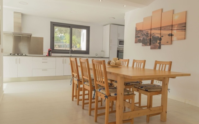 Nice Country House With Private Saltwater Pool, Chill Out, Table Tennis and BBQ