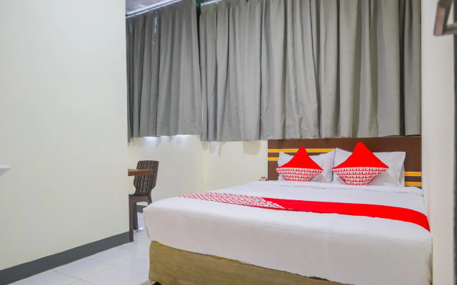 OYO 2308 Seven Season Residence