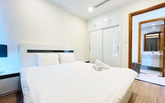 High-floor River-view Apartment