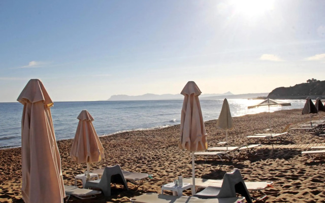 Esperides Beach Hotel Apartments