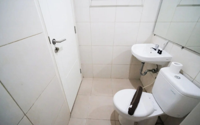 Homey and Simple Studio at Tanglin Supermall Mansion Apartment