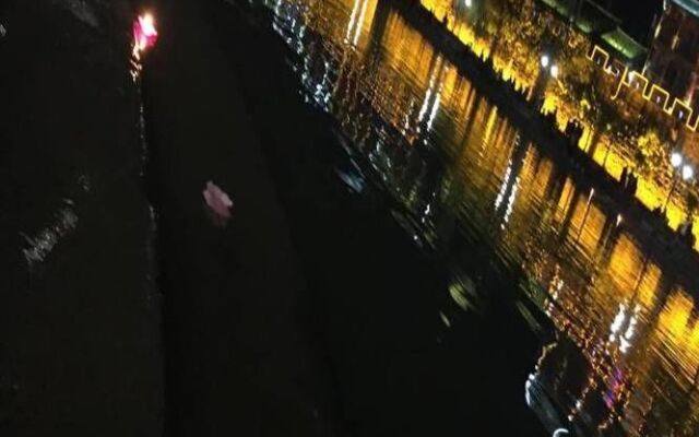 Yijian River View Guesthouse
